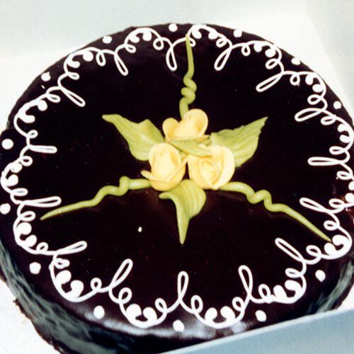 Torte mit Blumendekor Torte mit Blumendekor