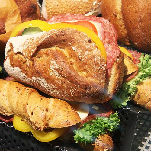 Jausenweckerl Jausenweckerl in der Vitrine