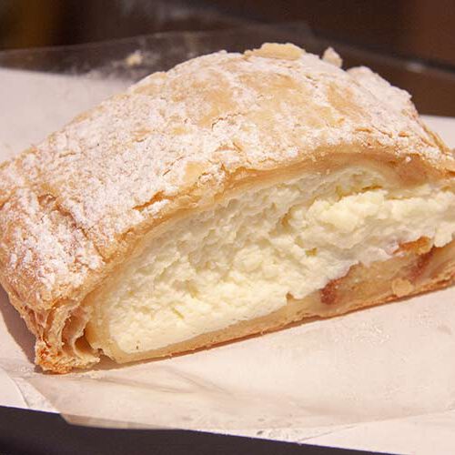 Topfenstrudel aus Blätterteig