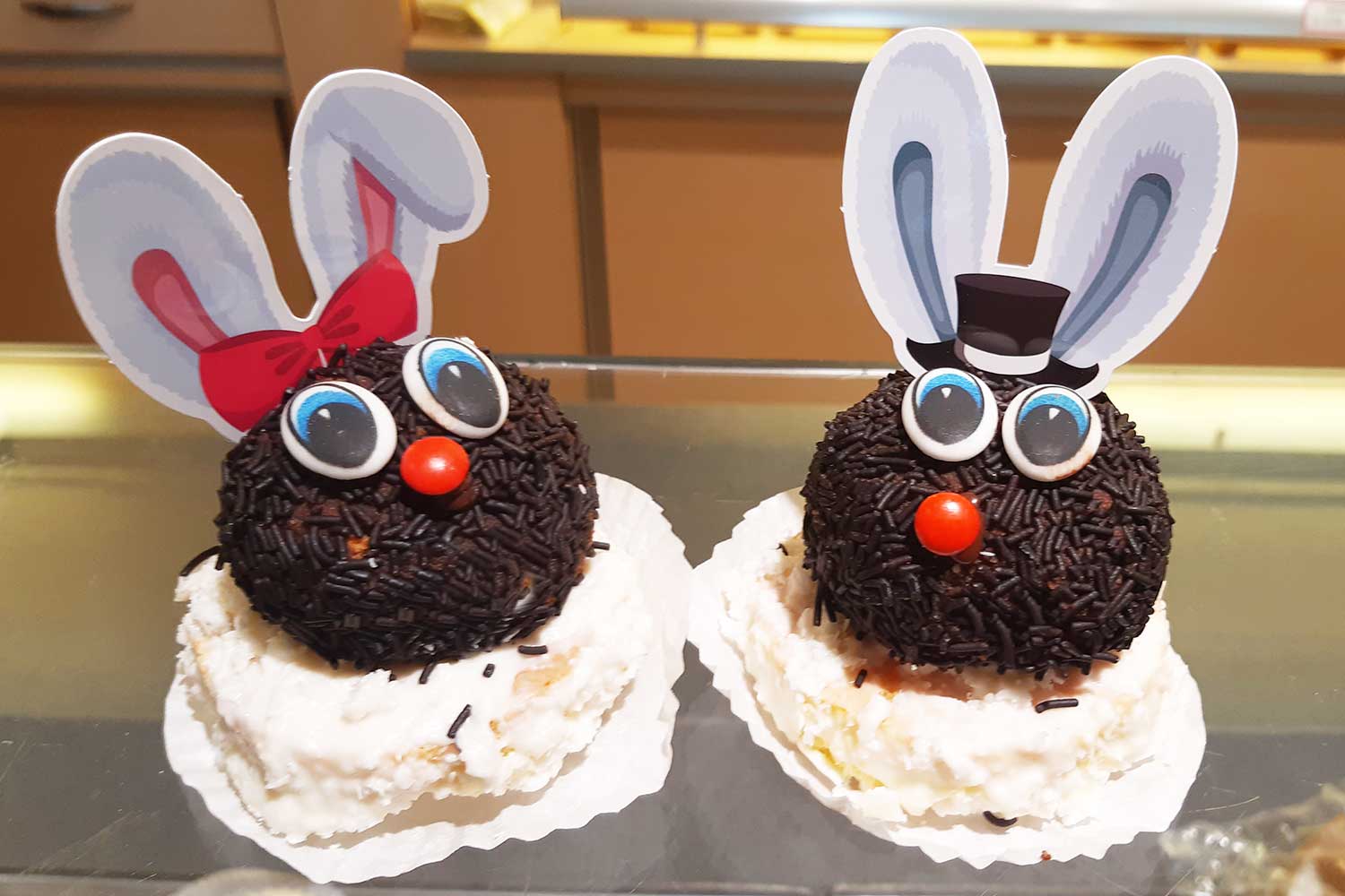 Osterhasen aus Sachermasse